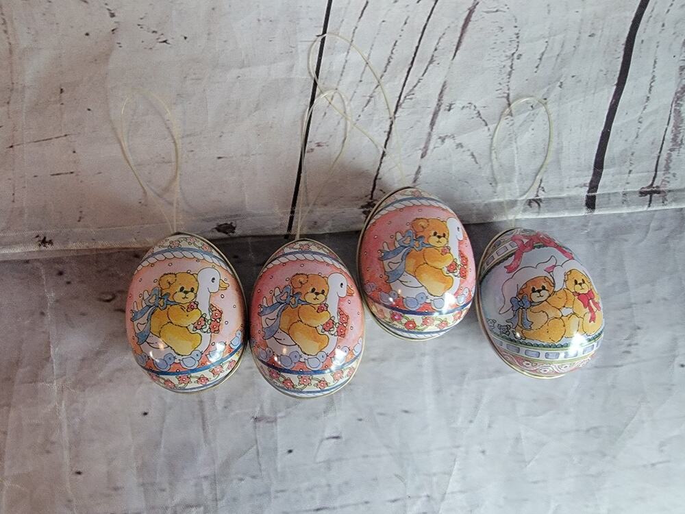 Vintage 1987 Enesco Tin Easter Egg Ornamets